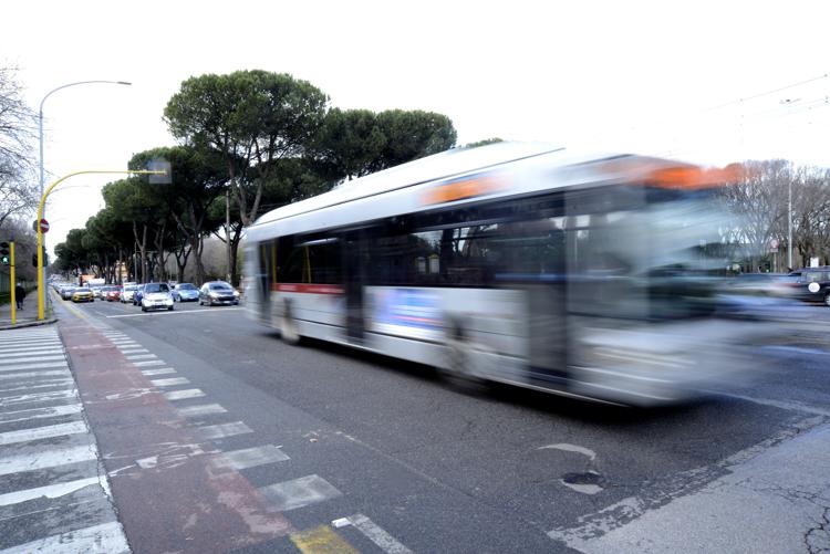 Un bus a Roma - Fotogramma