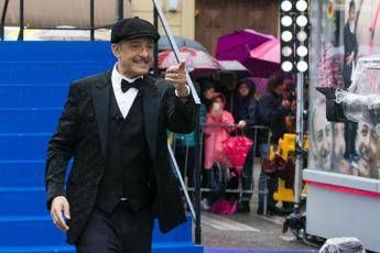 Blitz di Fiorello su Radio2: 