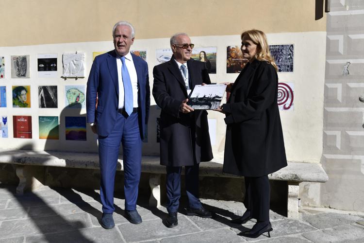 'Benvenuto Brunello', Monica Maggioni firma la piastrella vendemmia 2023