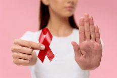 Nastro rosso, simbolo della lotta contro la violenza sulle donne