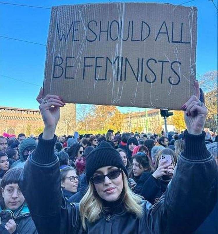 Chiara Ferragni alla manifestazione di Milano - La foto condivisa   su Instagram