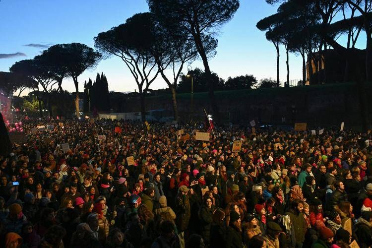 Il corteo oggi a Roma (Afp)