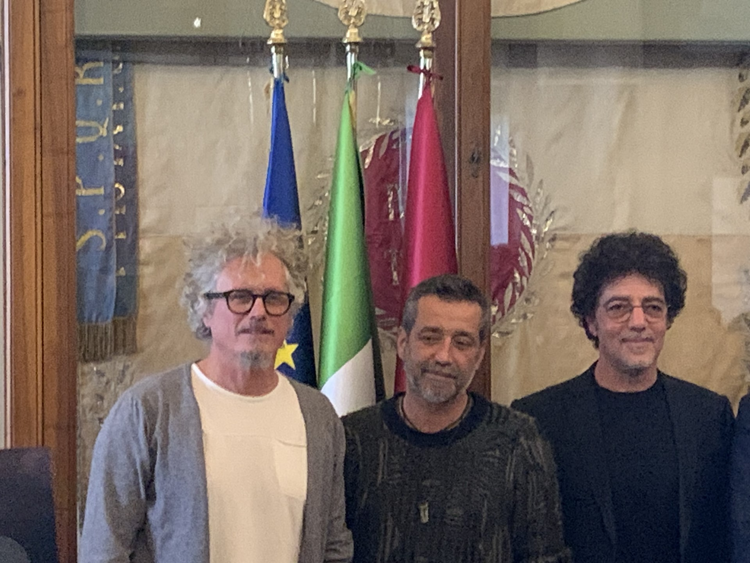 Niccolò Fabi, Daniele Silvestri, Max Gazzè nella Sala delle Bandiere in Campidoglio - (foto AdnKronos)