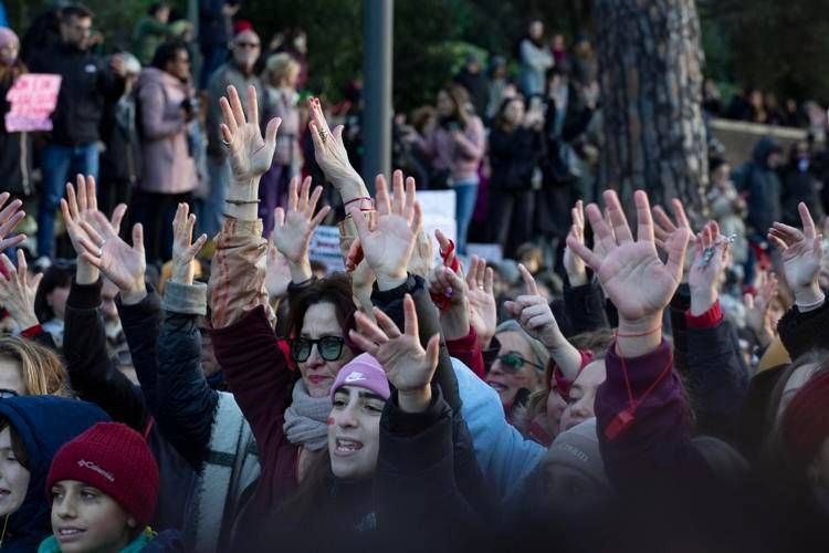 Donne alla manifestazione del 25 novembre - Fotogramma