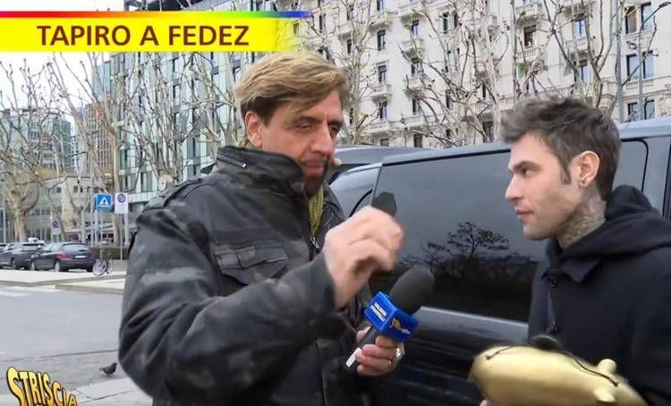 Il tapiro consegnato a Fedez