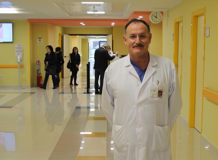 VIncenzo Esposito, responsabile dell'Unità di Neurochirurgia II e direttore del Dipartimento di Neurochirurgia del Neuromed