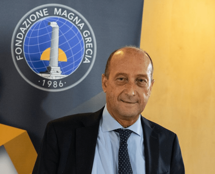 Nino Foti