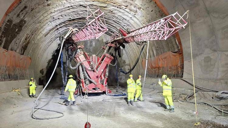 Autostrade per l'Italia, Salvini visita cantieri su A1 Firenze-Incisa