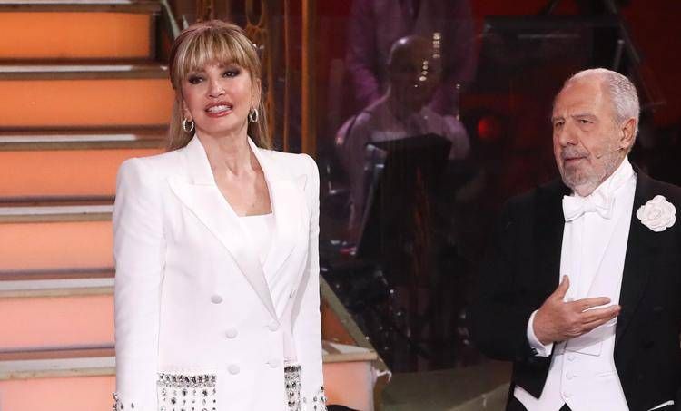 Milly Carlucci e Antonio Caprarica (Fotogramma)