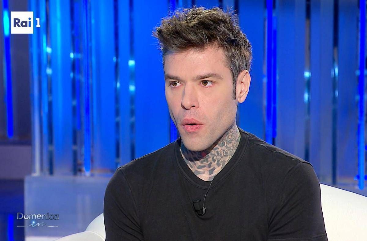 Fedez da Mara Venier: “Ho pensato al suicidio, mi ha salvato la famiglia” – Video
