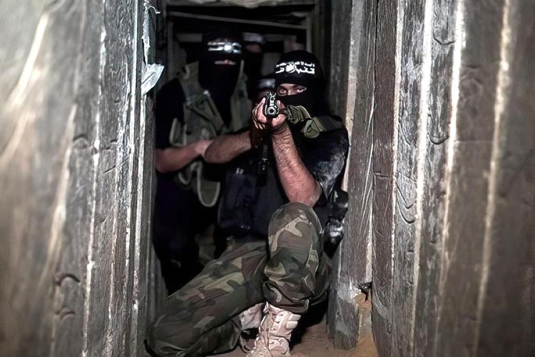 Miliziani di Hamas nei tunnel - Fotogramma /Ipa