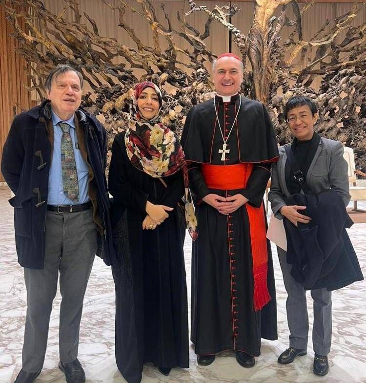da destra, Nobel per la Pace Maria Ressa, Cardinale Mauro Gambetti, Nobel Pace Tawakkul Karman, Nobel Fisica Giorgio Parisi