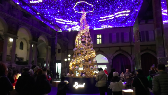 Milan, Christmas greetings from Baci Perugina illuminate Piazza dei Mercanti