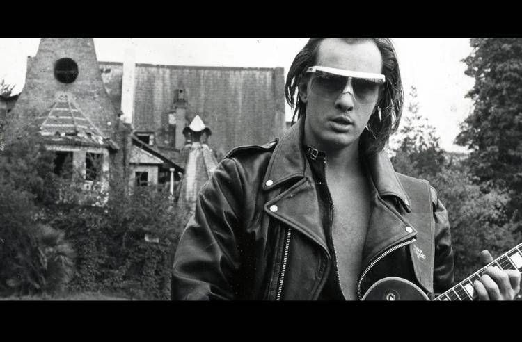 Richard Benson, il film 'La vita è il nemico' in concorso al David di Donatello 2024