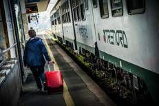 https://www.adnkronos.com/resources/0288-19ad630f5b69-71653c7733fb-1000/format/medium/stazione_fs_-_sciopero_personale_trenord_fotogramma_bergamo.jpeg