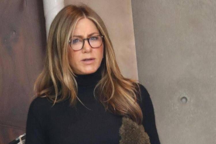 Jennifer Aniston boccia l'esperto anti-molestie sul set: "Me la cavo da sola..." Jennifer Aniston boccia l'esperto anti-molestie sul set: "Me la cavo da sola..."