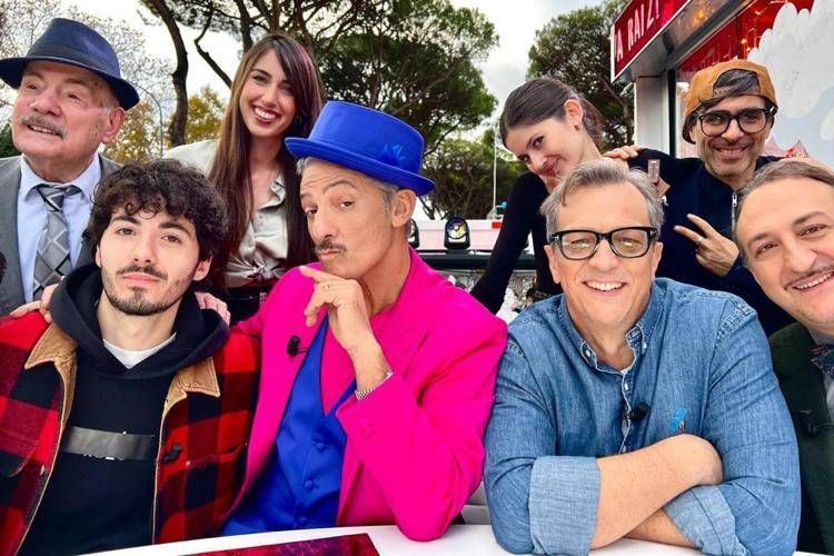 Fiorello e suoi ospiti a Viva Rai2
