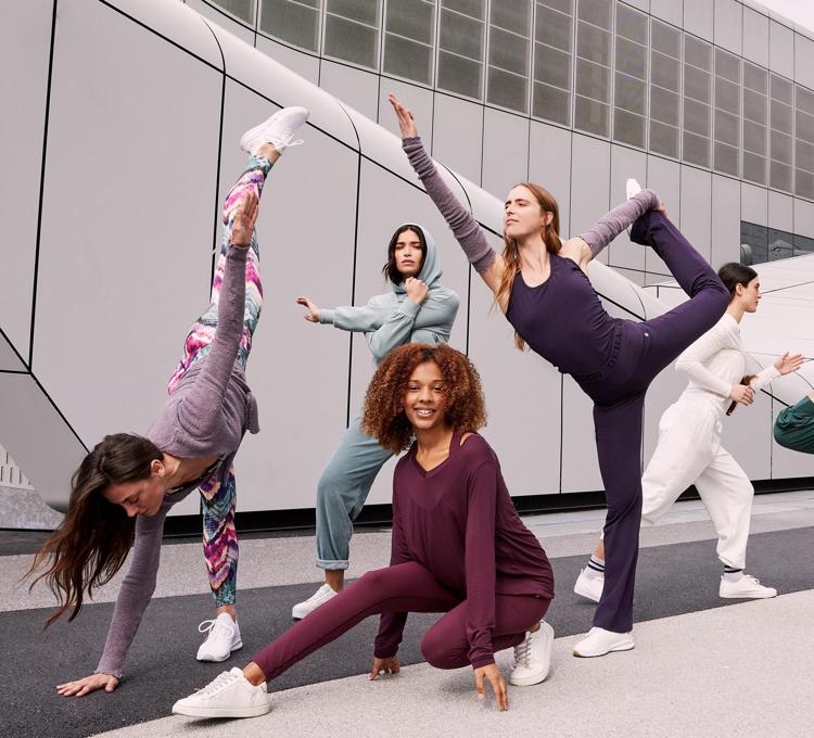 Abbigliamento yoga da donna: quando, come e perchè