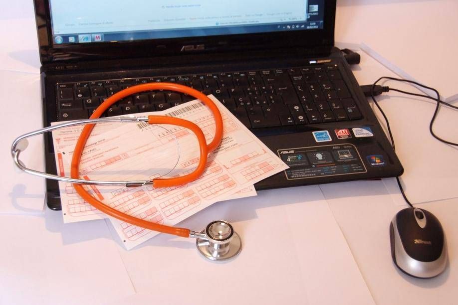 Healthcare, from Consulcesi free guide to comply with Ecm Pledge Times