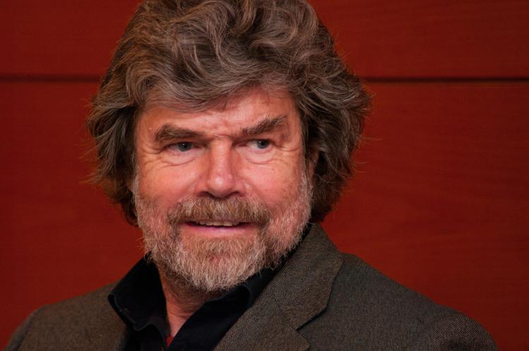 Reinhold Messner protagonista di 'Aggiungi contatto' - Ascolta il podcast