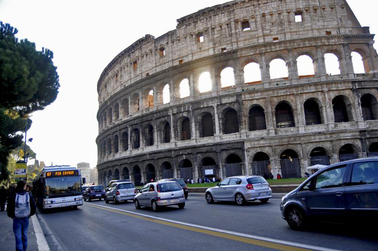 Traffico a Roma - Fotogramma