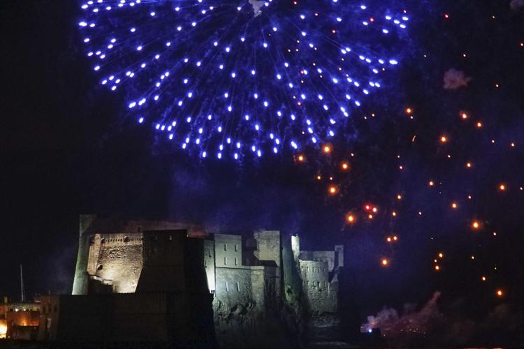 Capodanno a Napoli, fuochi d'artificio - (Fotogramma)