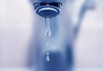 Iss: “Acqua rubinetto sicura e sostenibile ma 1 italiano su 3 non si fida”