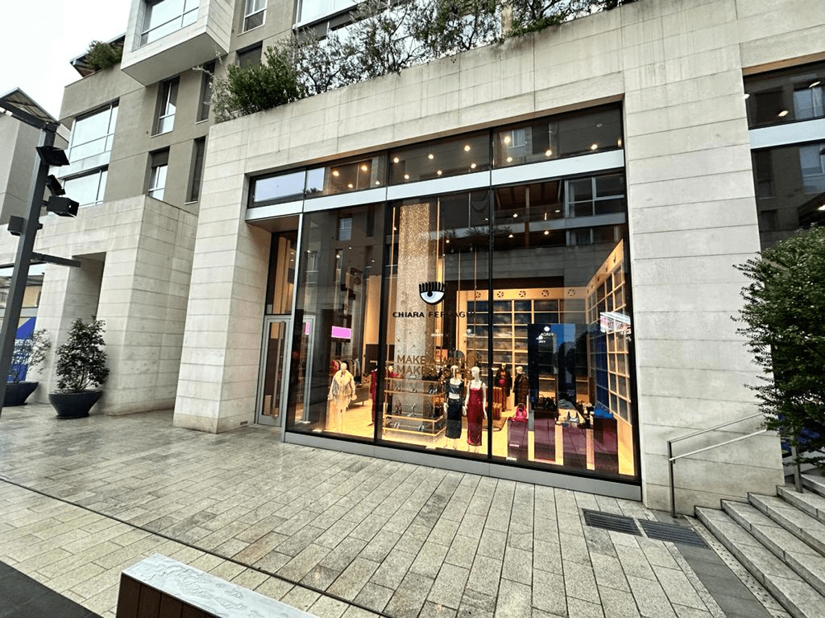 Chiara Ferragni, vuoto negozio Milano in primo giorno saldi