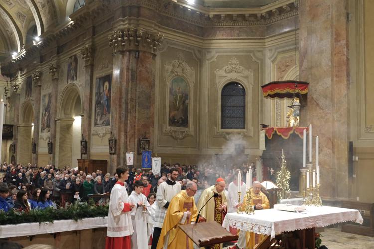 Foto centenario Olgiate Comasco-Cardinale altare