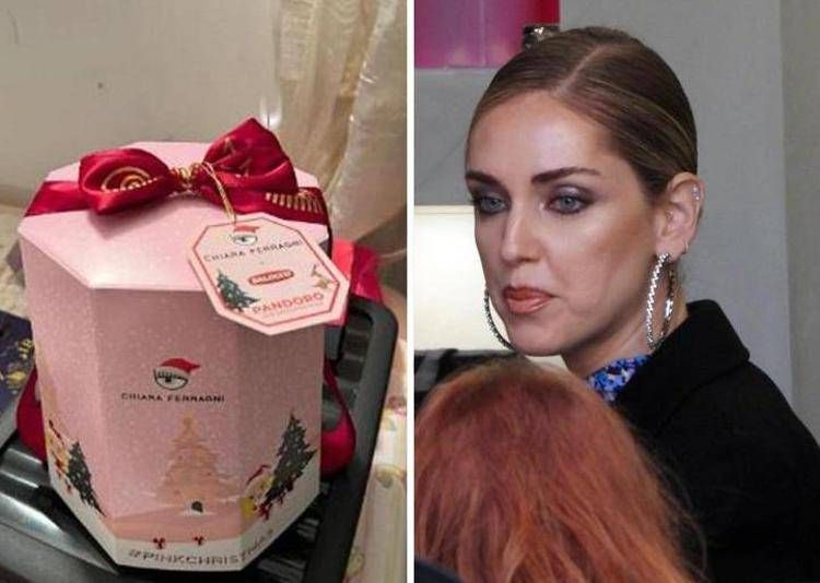 Chiara Ferragni e il pandoro Balocco (Fotogramma/Ipa)