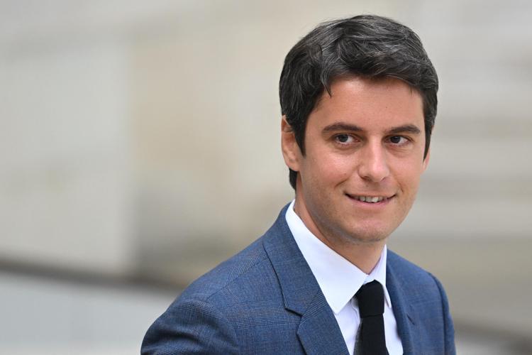Lavocedimanduria.it - Adnkronos: Chi è Gabriel Attal, il più giovane  premier della storia francese