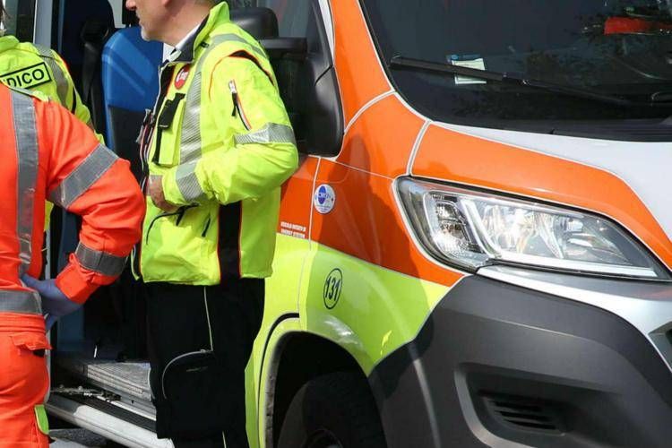 Verona - bus di linea esce di strada: morta una donna