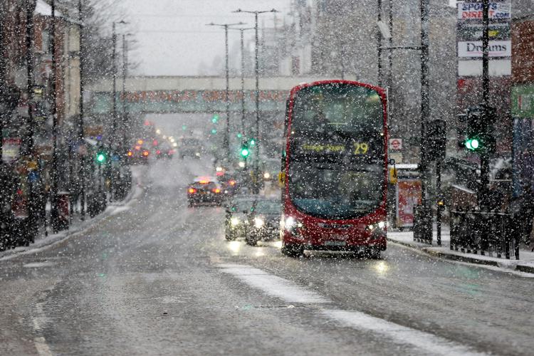 Neve per le strade di Londra (Fotogramma/Ipa)