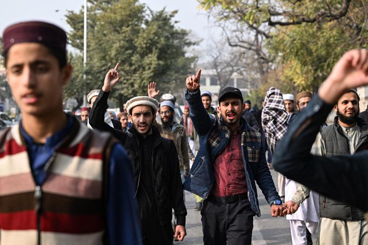 Proteste a Islamabad contro l'attacco dall'Iran - Afp