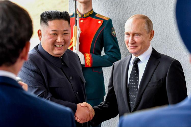 Kim Jong un e Vladimir Putin nel 2019 - Afp