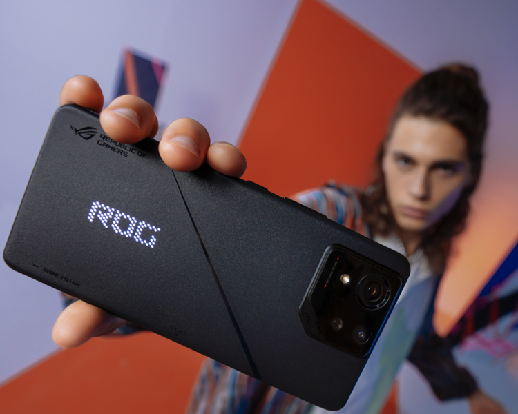 Asus ROG Phone 8 Pro, l'evoluzione del re degli smartphone da gaming