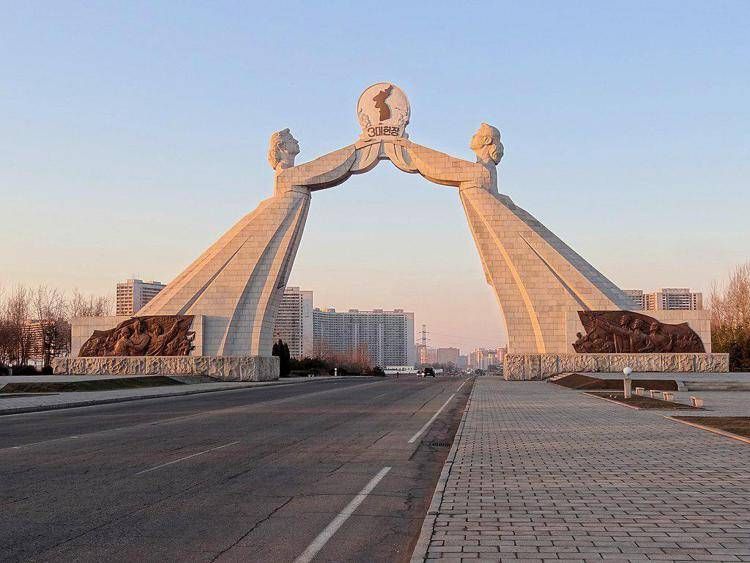 Venti di guerra in Corea, a Pyongyang demolito l''Arco della riunificazione': la mossa di Kim