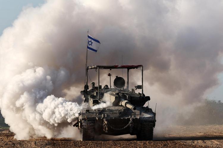 Gaza, carro armato israeliano - Afp