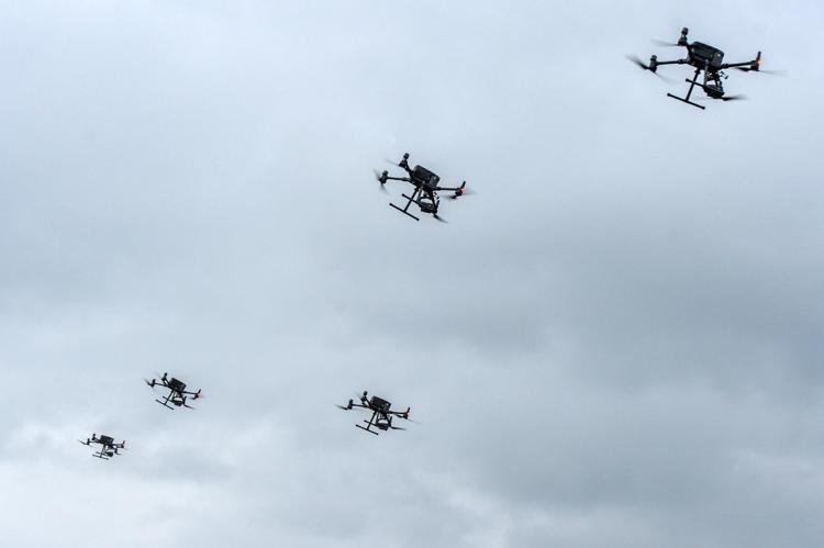 Caccia aperta ai ‘top gun’ dei droni - Ascolta