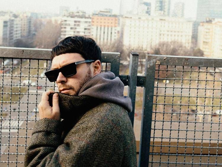 Gazzelle, un marziano all'Ariston - Ascolta