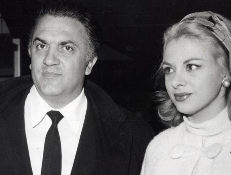 Federico Fellini e Sandra Milo - Fotogramma