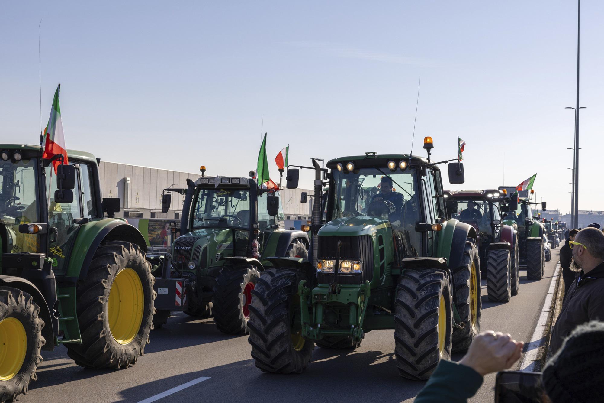 Protesta agricoltori in Italia: oggi altri 5 presidi