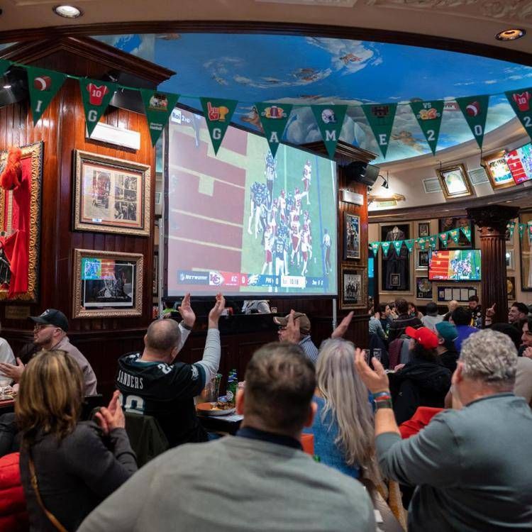 Negli Hard Rock Cafe di Firenze, Roma e Venezia la lunga notte del Super Bowl