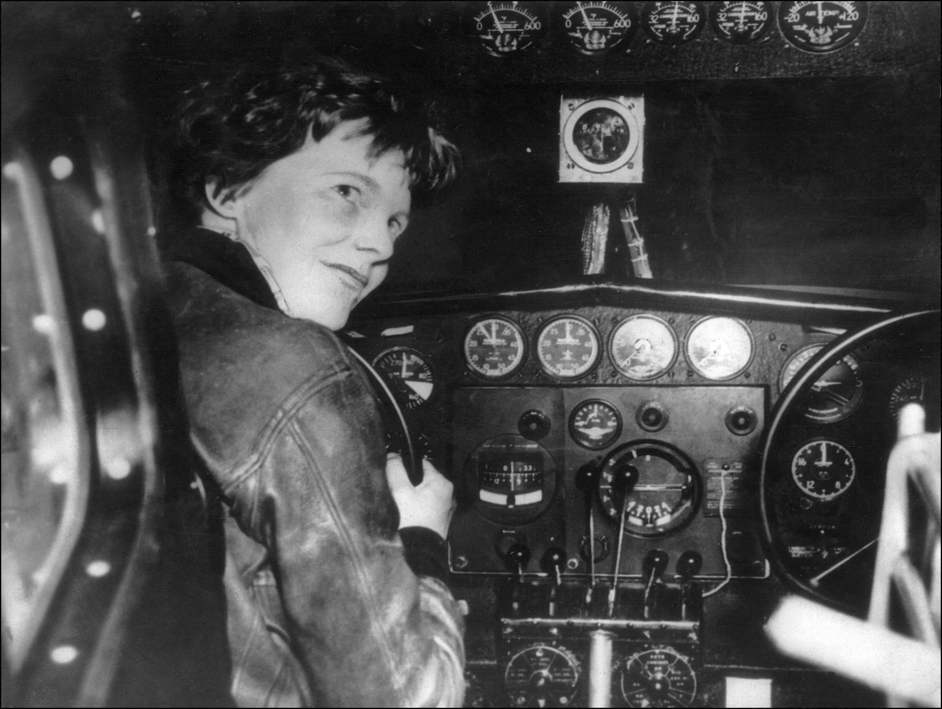 Amelia Earhart: trovato nel Pacifico il relitto della leggendaria aviatrice
