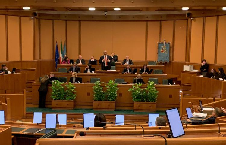 Lazio, strascichi polemici al centro della discussione in Consiglio regionale