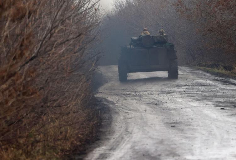 Un carro armato ucraino - (Afp)