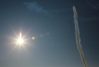 Passeggero violento a bordo, atterraggio d'emergenza per volo El Al