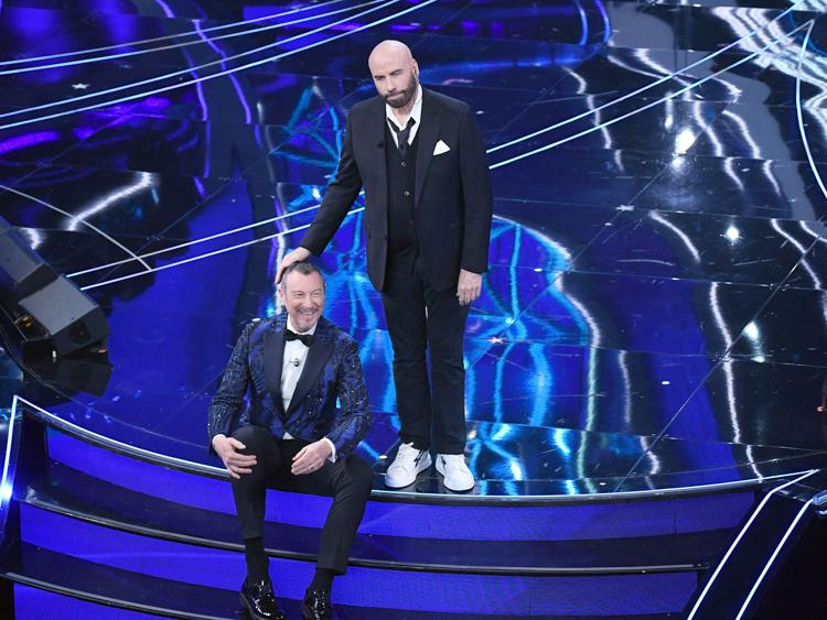 Amadeus e John Travolta a Sanremo 2024 - (Fotogramma)