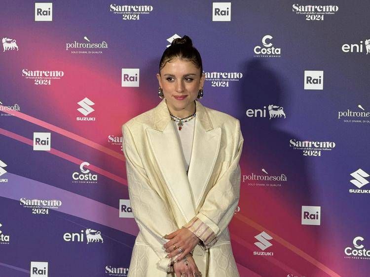 Sanremo, Accademia della Crusca promuove la canzone di Angelina