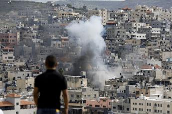 Israele-Hamas, tregua a Gaza e rilascio ostaggi: la nuova proposta sul tavo
